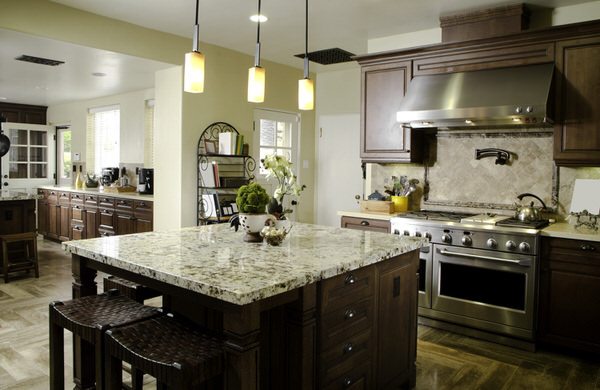 Modern kitchen renovation in an Edmond Oklahoma home with updated countertops and fixtures